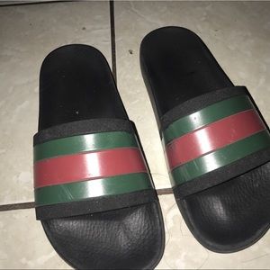 GUCCI SLIDES
